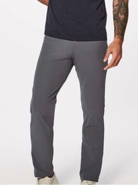 Lululemon ABC’s Classic Foghorn M5335S Five Pocket Warpstreme Men’s Original